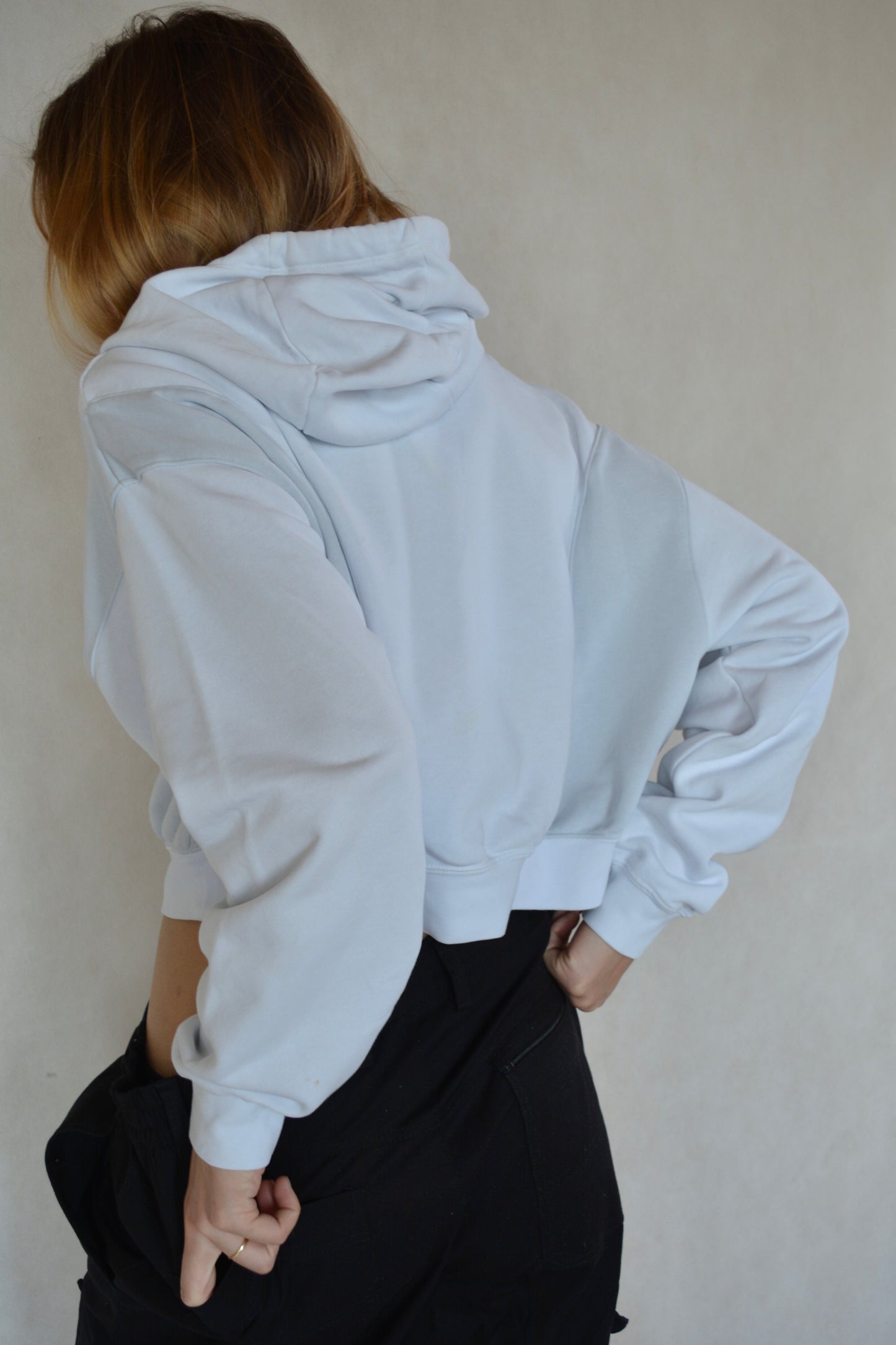 Cropped Nike pulóver