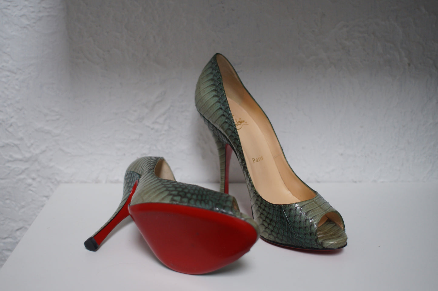 Christian Louboutin magas sarkú cipő