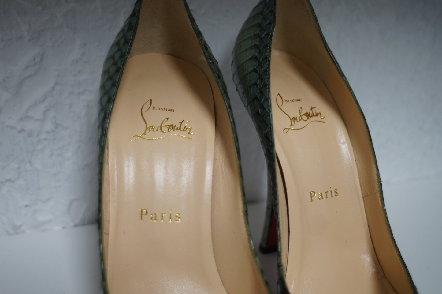 Christian Louboutin magas sarkú cipő