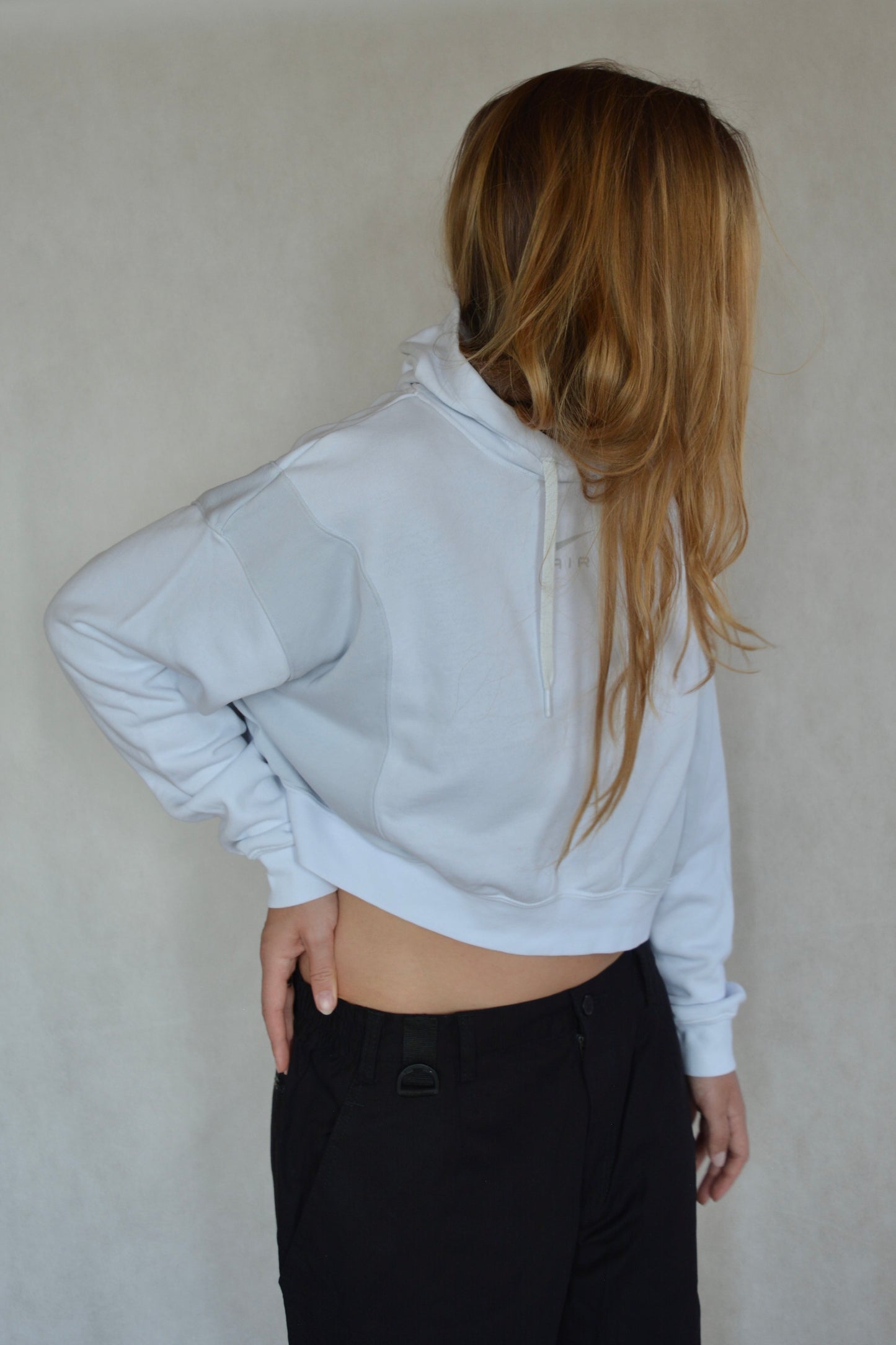 Cropped Nike pulóver